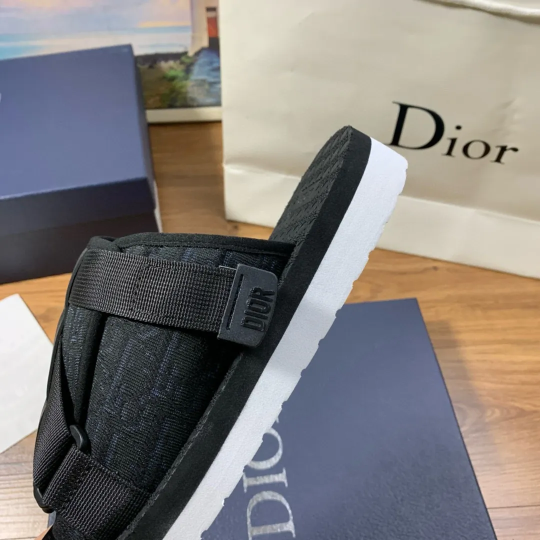 Factory price: 280💰 Dior men's counters are selling sandals at the same time ✔️Imported brand printing/selected high-quality calfskin, highlighting high-end elegance, exquisite workmanship, soles: original soles specially provided by the original factory, hot-selling physical products🔥Normal size: 38-44, customized 45